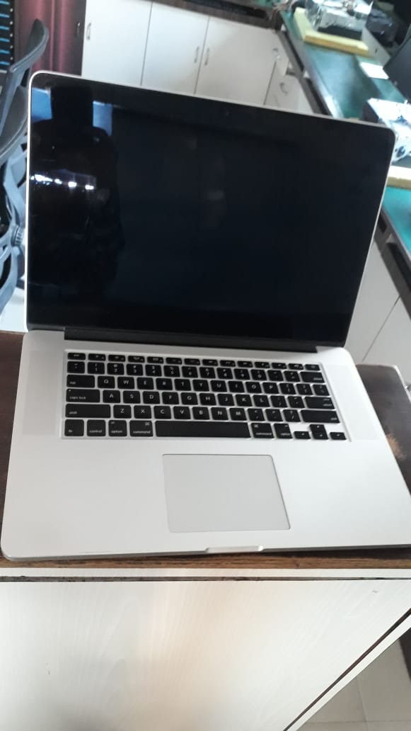 used apple laptops